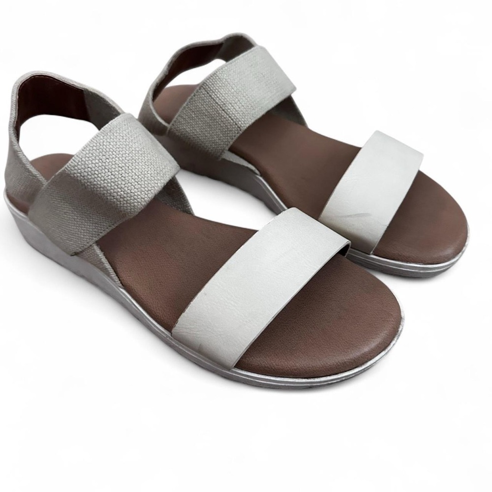 Minimalist Two-Tone Slip-On Sandals